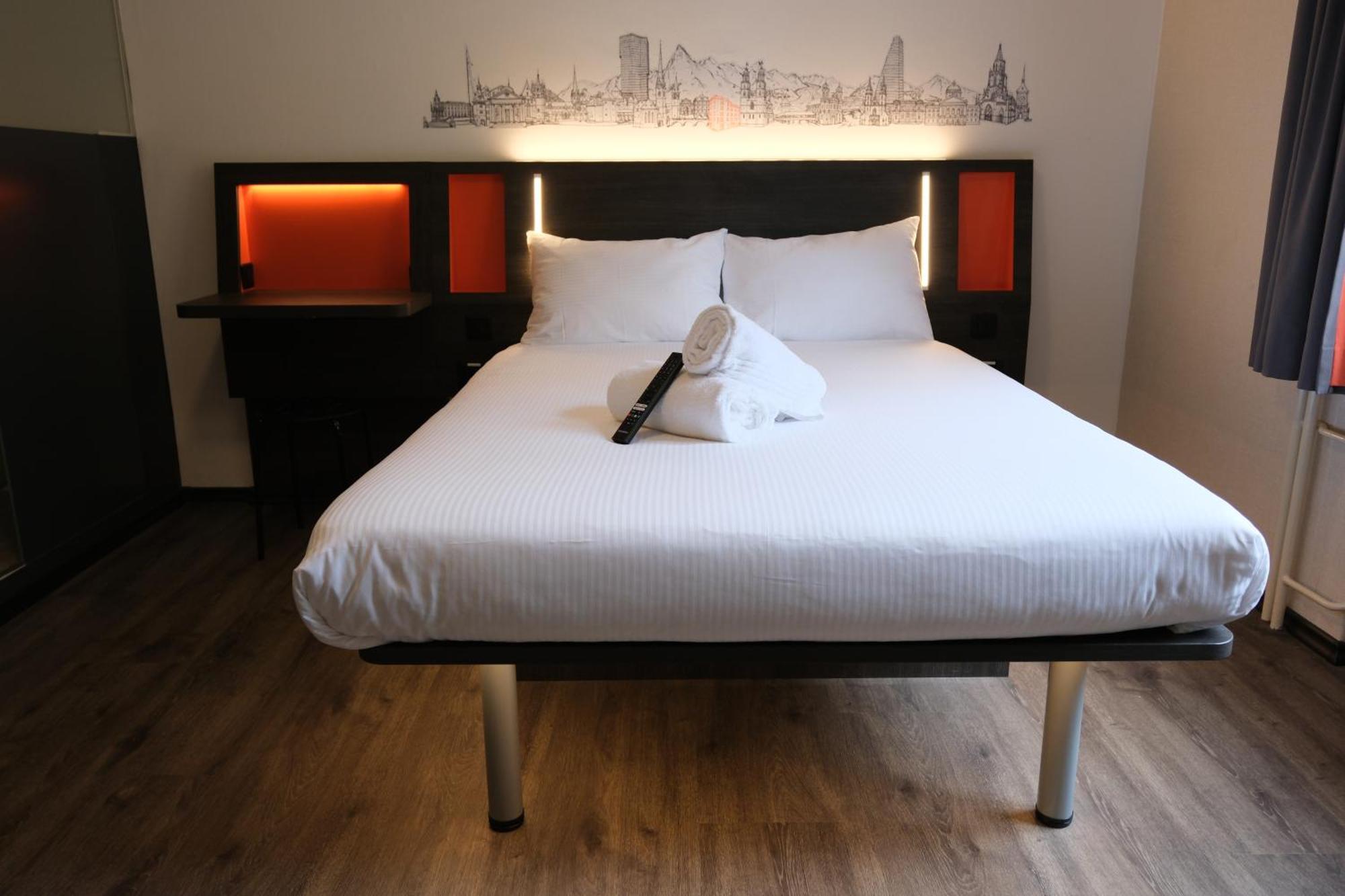 Easyhotel Zuerich Main Station ภายนอก รูปภาพ