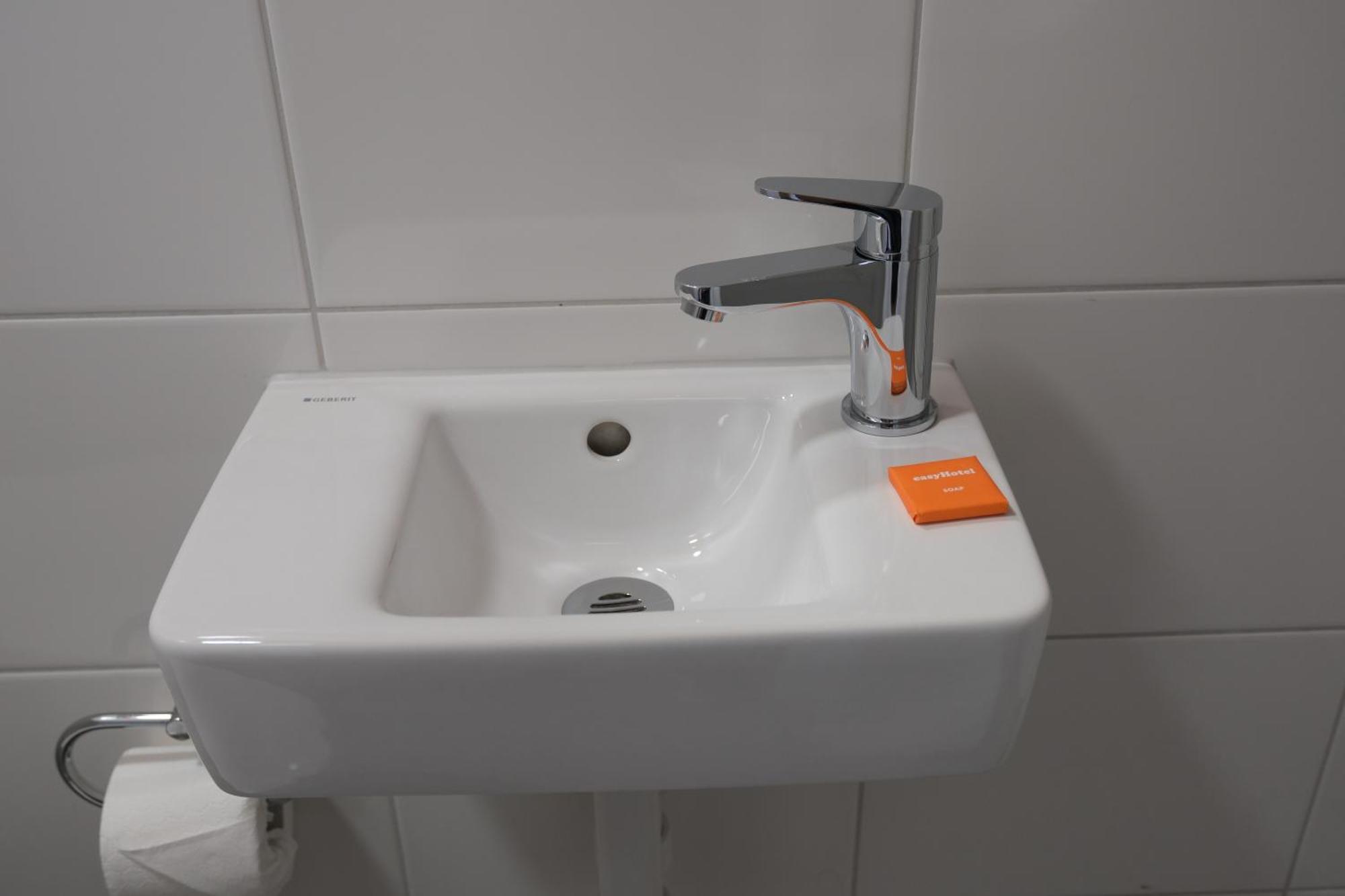 Easyhotel Zuerich Main Station ภายนอก รูปภาพ