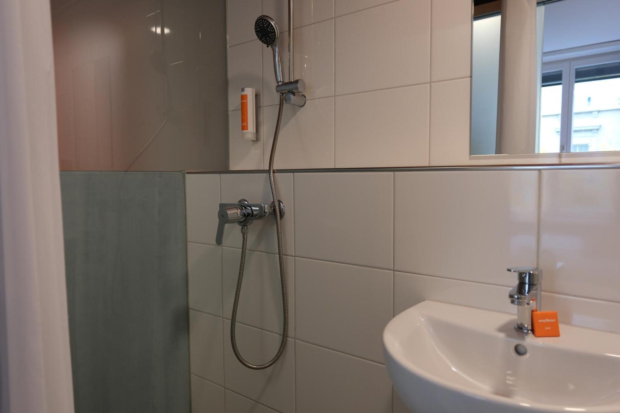 Easyhotel Zuerich Main Station ห้อง รูปภาพ