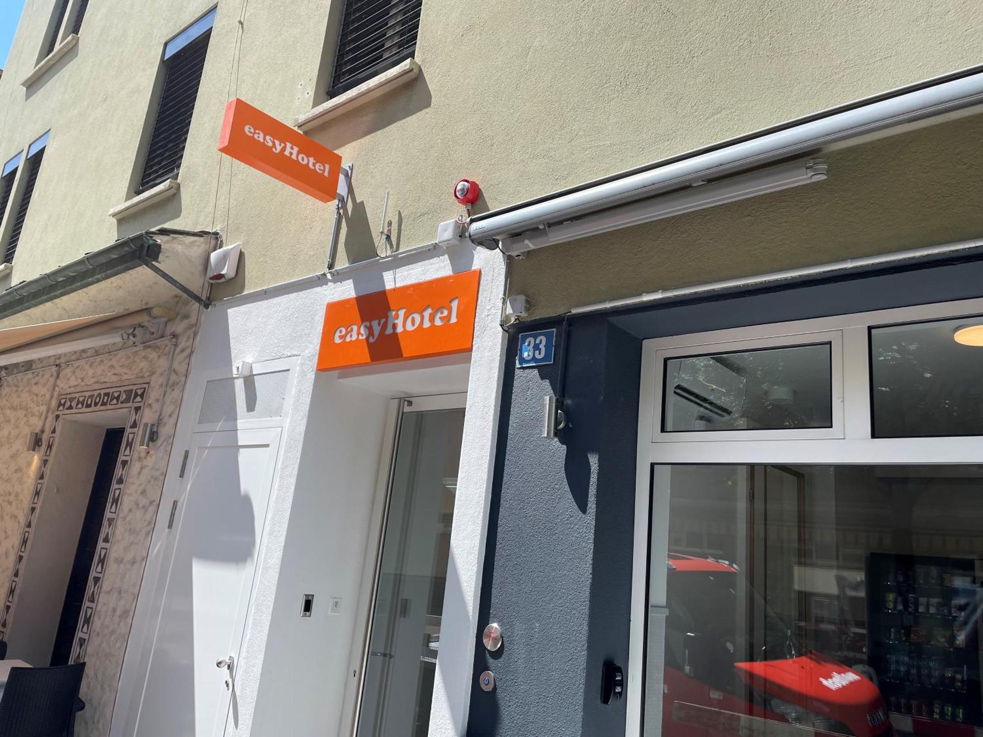 Easyhotel Zuerich Main Station ภายนอก รูปภาพ