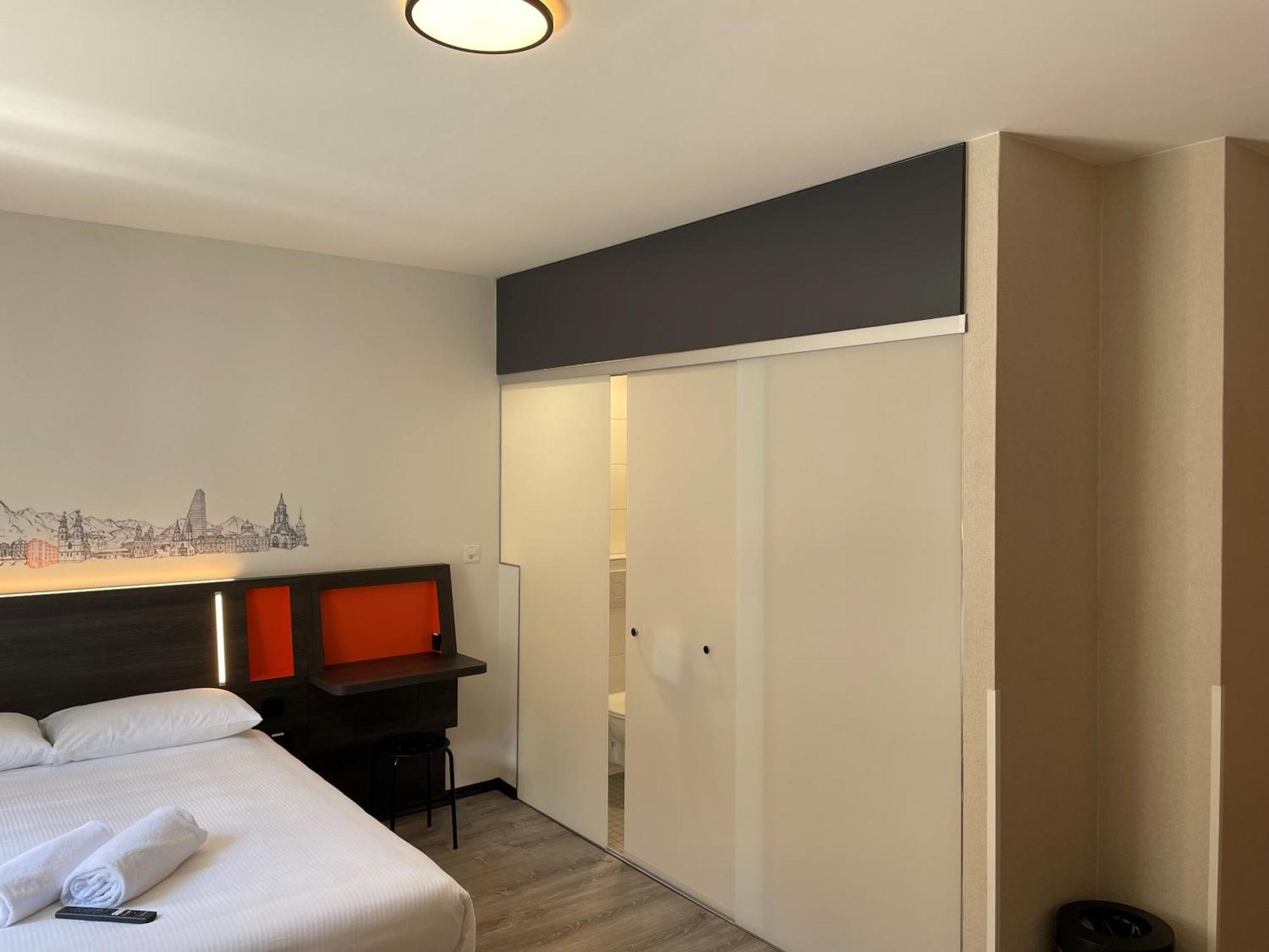 Easyhotel Zuerich Main Station ภายนอก รูปภาพ